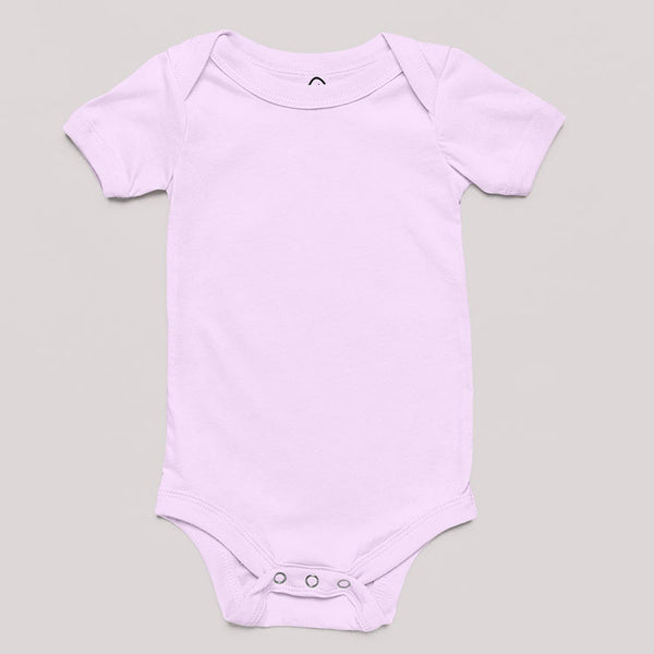 Gepersonaliseerd babyrompertje bedrukt met naam en tekstLavendel rompertje met opdruk cadeau voor babyshower